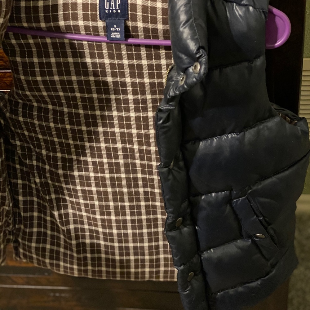 GAP KIDS puff vest -size 6/7 small - Picture 8 of 9